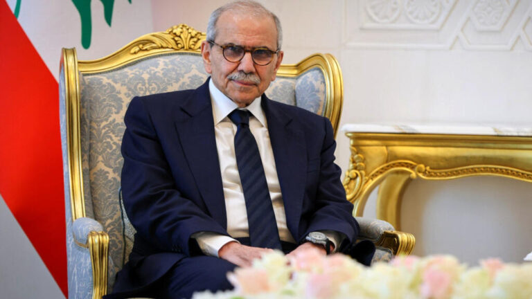 رئيس الوزراء اللبناني يدعو لاستمرار الوجود الدولي في جنوب لبنان بعد نهاية مهمة اليونيفيل