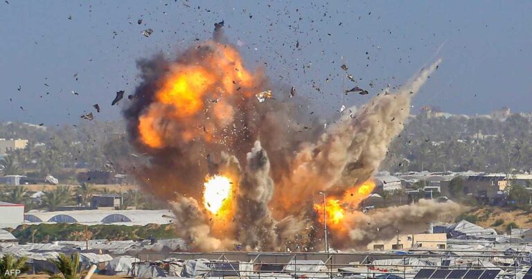 تصعيد عسكري في غزة يسفر عن قتيلين وعدة مصابين جراء غارات وقصف إسرائيلي