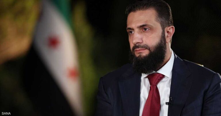 الشرع يكشف مزاحه مع ترامب بمنح إسرائيل نيوجيرسي بدل الجولان ويؤكد تمسك سوريا بسيادتها