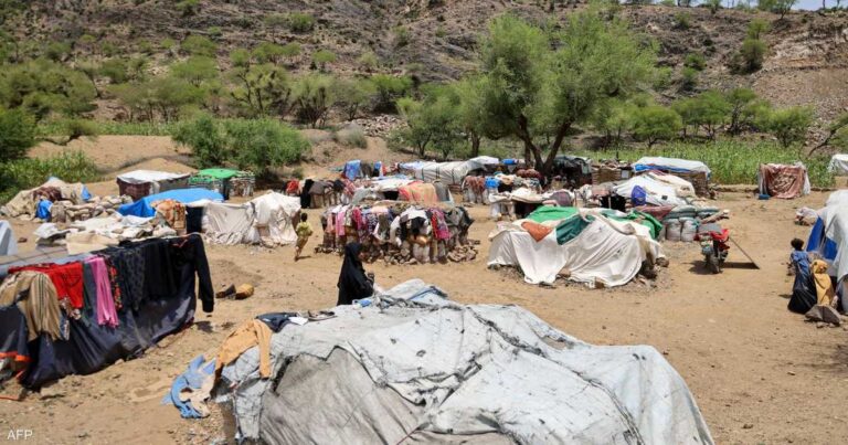 تقرير حكومي يعلن نزوح 158 ألف شخص جراء التصعيد العسكري في اليمن منذ سبتمبر