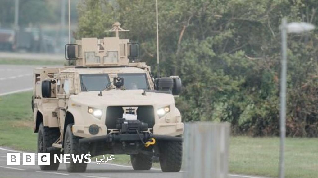 الشرطة البريطانية تحقق في حادثة أمنية قرب قاعدة فيرفورد الجوية وتوقف خمسة مشتبهين
