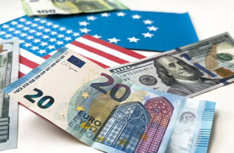 ديون عملاقة تحيط بأمريكا وأوروبا.. فرنسا في قلب التحديات المالية الأوروبية