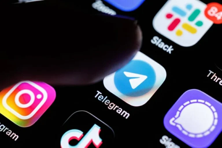أستراليا تقترح قانونًا يُلزم منصات التواصل الاجتماعي بمنح المستخدمين التحكم في خوارزميات المحتوى