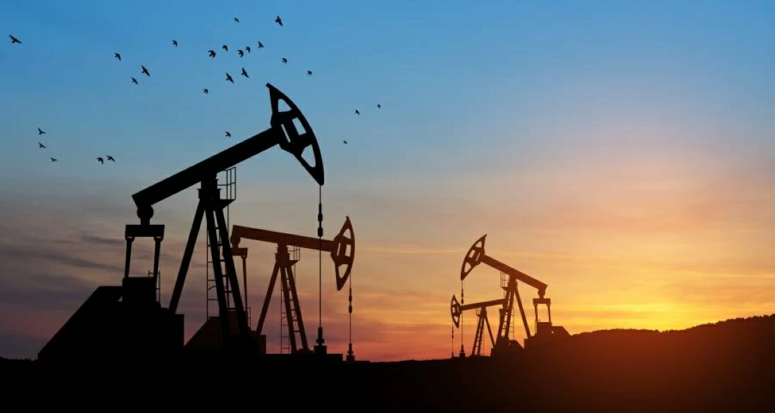 سعر خام برنت يتجاوز 106 دولارات مع ارتفاع 5% بسبب توترات الشرق الأوسط