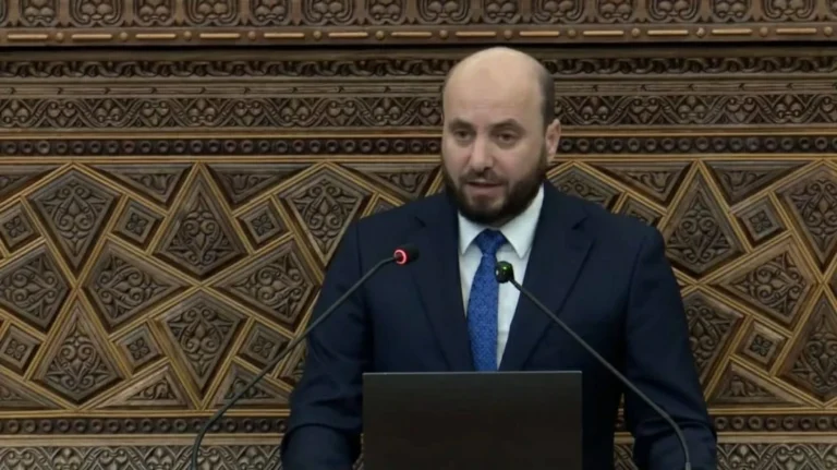 وزير الطاقة السوري يؤكد هدف تحقيق الاكتفاء الذاتي من النفط بحلول 2028