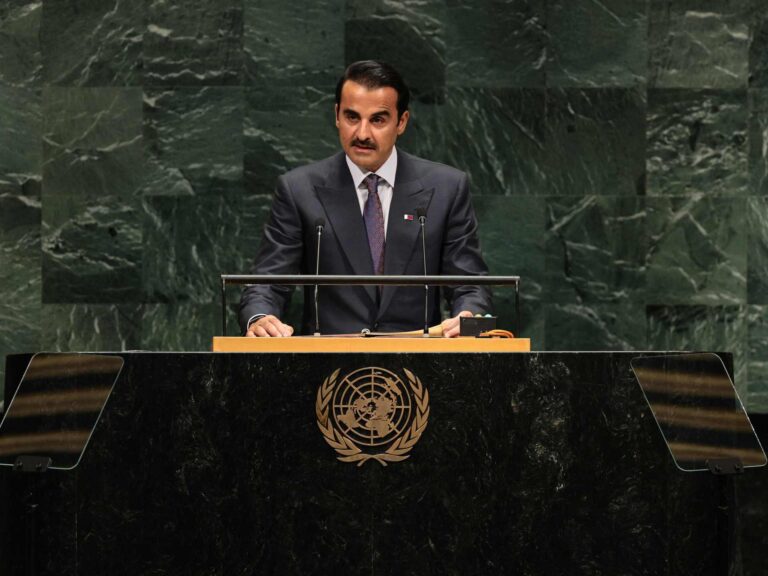 أمير قطر يدعو إلى إقامة نظام أمن جماعي في الخليج وفتح مضيق هرمز لحل أزمات المنطقة