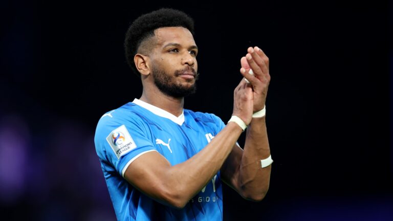 علي البليهي يودع نادي الهلال برسالة مؤثرة بعد فسخ العقد