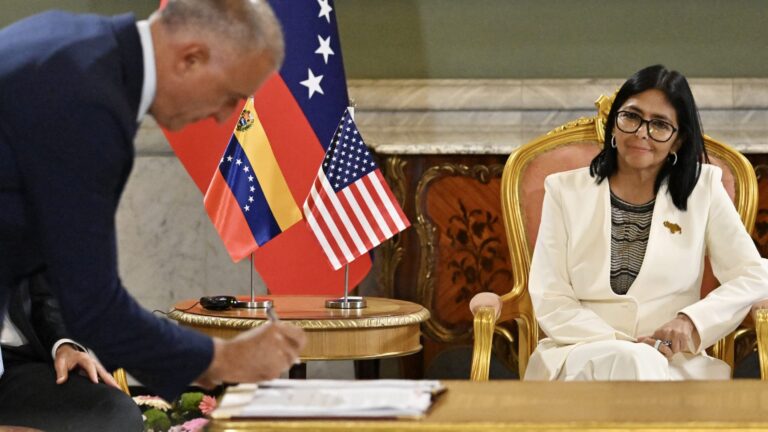 هل ستعود الاستثمارات النفطية الأمريكية بالفائدة على الشعب الفنزويلي؟