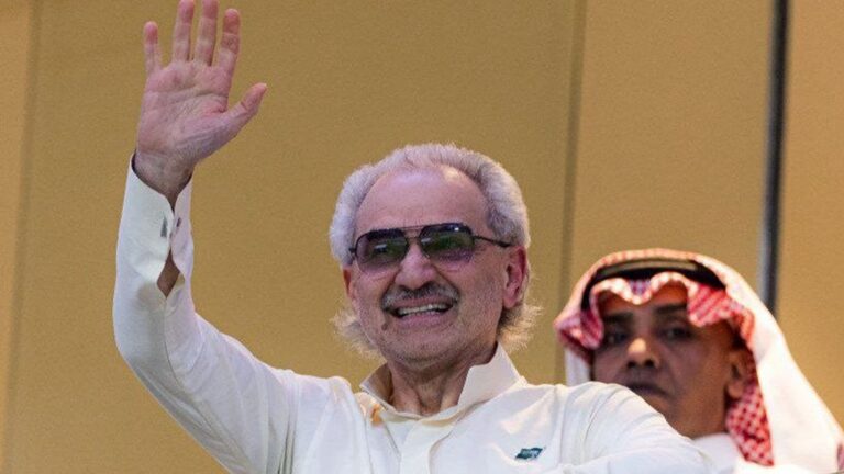 الوليد بن طلال يستعرض التنوع الدولي في تشكيلة لاعبي نادي الهلال