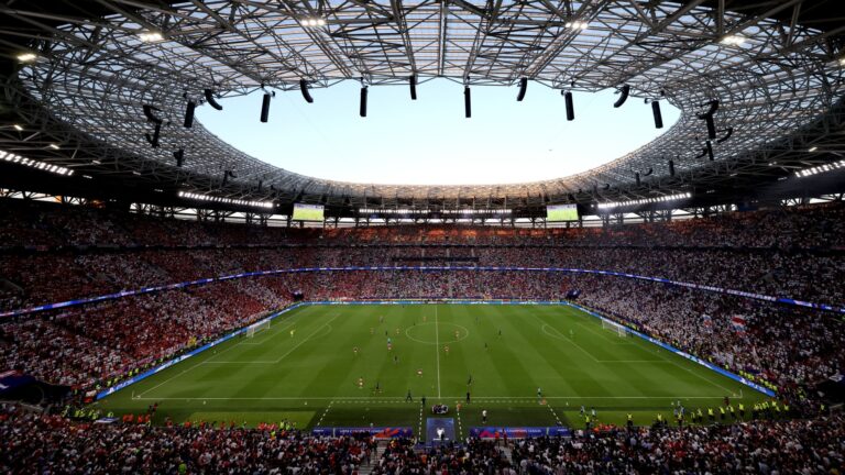 يويفا يعلن خطة لتكريم ضحايا فيضانات نيبال خلال مباريات دوري أبطال أوروبا