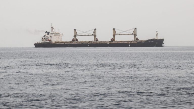 الصراع يتصاعد من هرمز إلى باب المندب وخطر خنق الشريان الحيوي لشرق الأوسط