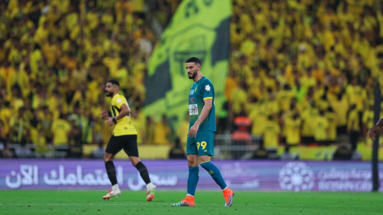 عمر السومة يوقع مع نادي الوحدة السوري بعد رحيله من الدوري السعودي