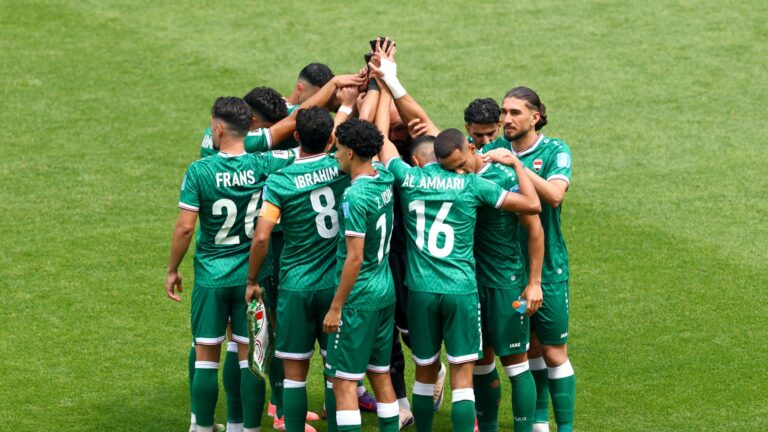 غراهام أرنولد يعلن قائمة منتخب العراق للمشاركة في خليجي 27