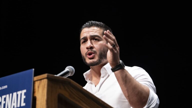 عبدالرحمن السيد يرد على دعوة نائب ترامب للجمهوريين لاستخدامه كبعبع في تصريح لـCNN