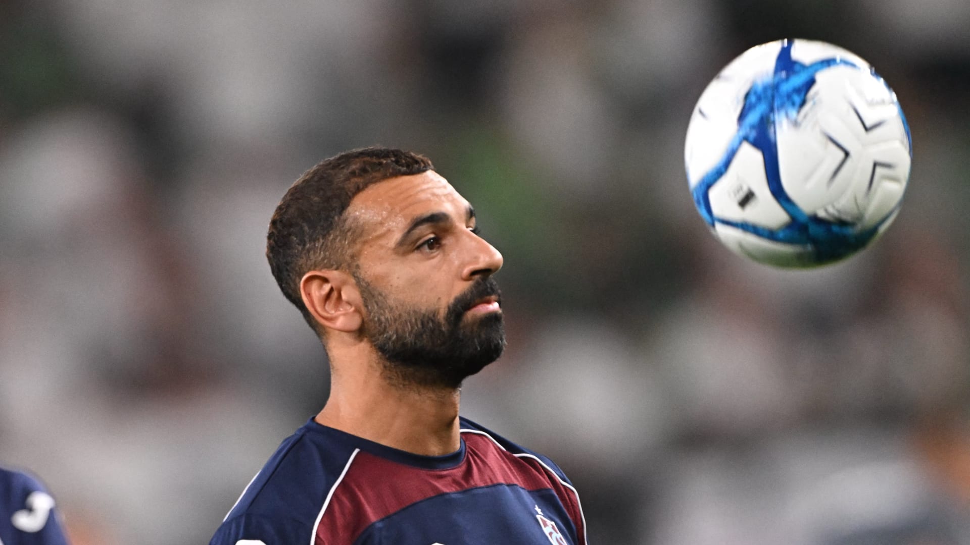 طرابزون سبور ينشر صورة محمد صلاح مع كرة الهاتريك ويعلق بكلمات مختصرة
