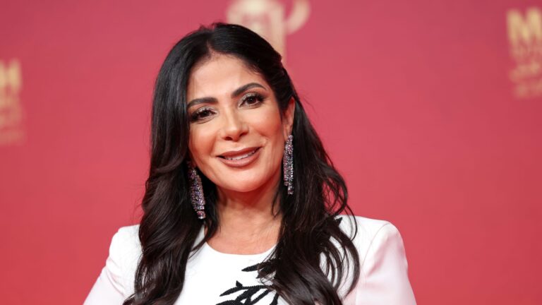 مهرجان الجونة السينمائي يكشف عن شعاره الجديد ويكرم منى زكي في دورته التاسعة