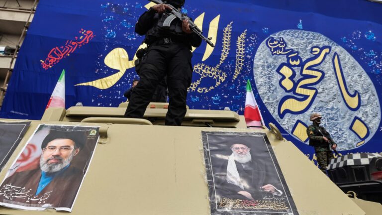 إيران تحذر أمريكا رداً على تهديد ترامب بـ “إبادتها”