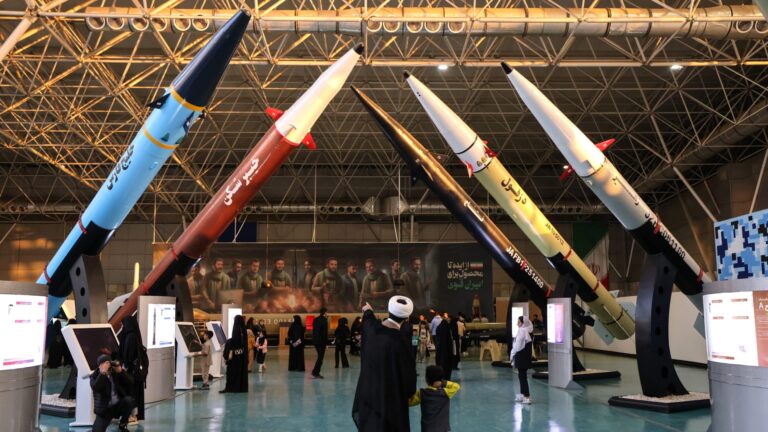 مصادر تكشف دعمًا استخباراتيًا صينيًا لتعزيز دقة هجمات إيران على القواعد الأمريكية