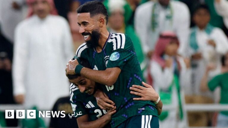 خليجي 27: السعودية تتصدر المجموعة الأولى بفوزها على الكويت بعد تعادل العراق وعُمان