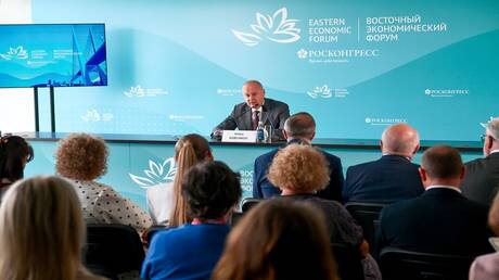 مستشار بوتين: مشاركة أكثر من 9300 شخص في منتدى الشرق الاقتصادي