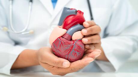أسباب زيادة آلام القلب خلال فصل الخريف وفقًا لطبيبة روسية