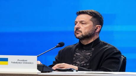 زيلينسكي يعيد تدقيق مكافحة الفساد بعد فضيحة تورط فيها المدعي العام السابق