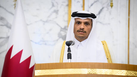 رئيس وزراء قطر يؤكد استمرار الوساطة في المنطقة لمعالجة ملفات تهدئة الوضع