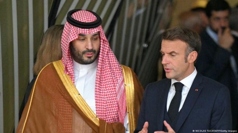 فرنسا تعلن دعمها الأمني للسعودية بعد هجمات الحوثيين على منشآت نفطية
