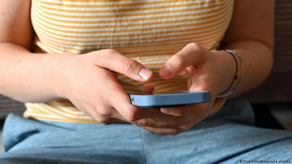 كيف تؤثر منصات التواصل الاجتماعي في قرارات السفر؟
