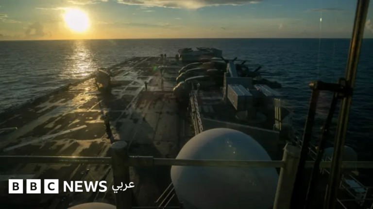طهران تنفي محادثات مع واشنطن وتؤكد إصابة 8 من المارينز بهجوم إيراني على سفينة في مضيق هرمز