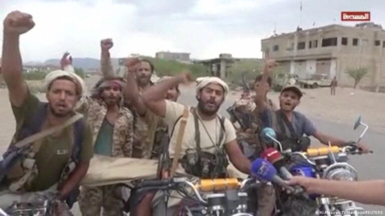 توسع الحوثيين النفوذي يُعيد تشكيل موازين القوى في المنطقة