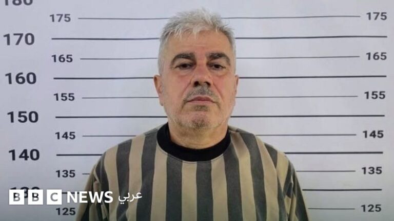 السلطات السورية توقف لواءً سابقاً في الحرس الجمهوري وتقتل 11 في انفجار بموقع عسكري بدير الزور