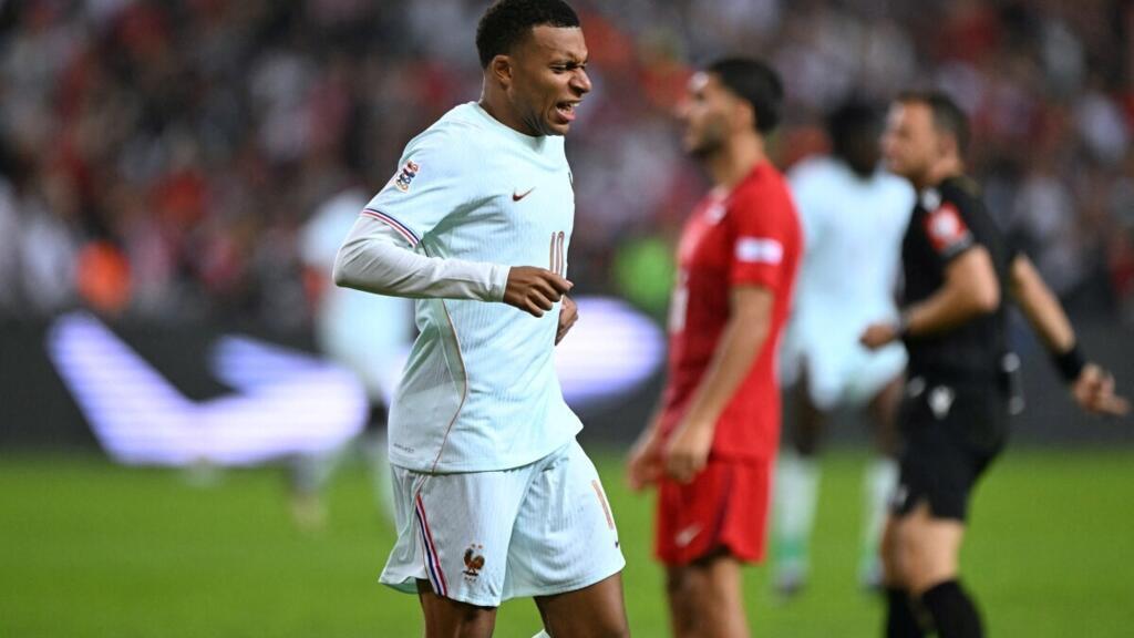 فرنسا تهزم تركيا 1-0 في أول مباراة يقودها زيدان ومبابي يخرج مصابًا
