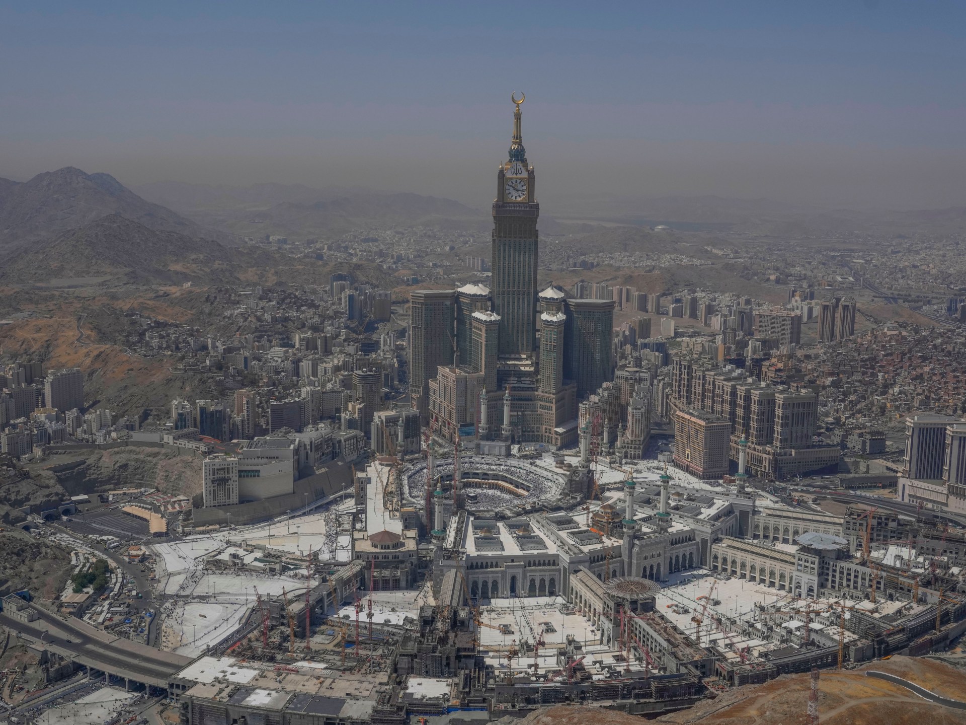 التحالف السعودي يُسقط طائرة مسيّرة حوثية قبل دخولها مكة ويؤكد أن أمن الحرمين خط أحمر