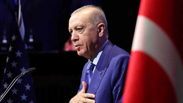 أردوغان يحذر من محاولات تذويب المسلمين في أوروبا ويدعو للاندماج والحفاظ على الهوية