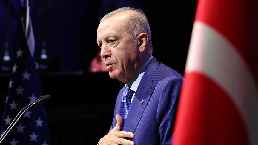 أردوغان يحذر من محاولات تذويب المسلمين في أوروبا ويدعو للاندماج والحفاظ على الهوية