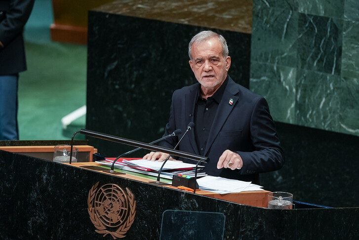 الرئيس الإيراني يشدد على ضرورة العودة إلى اتفاق إسلام آباد