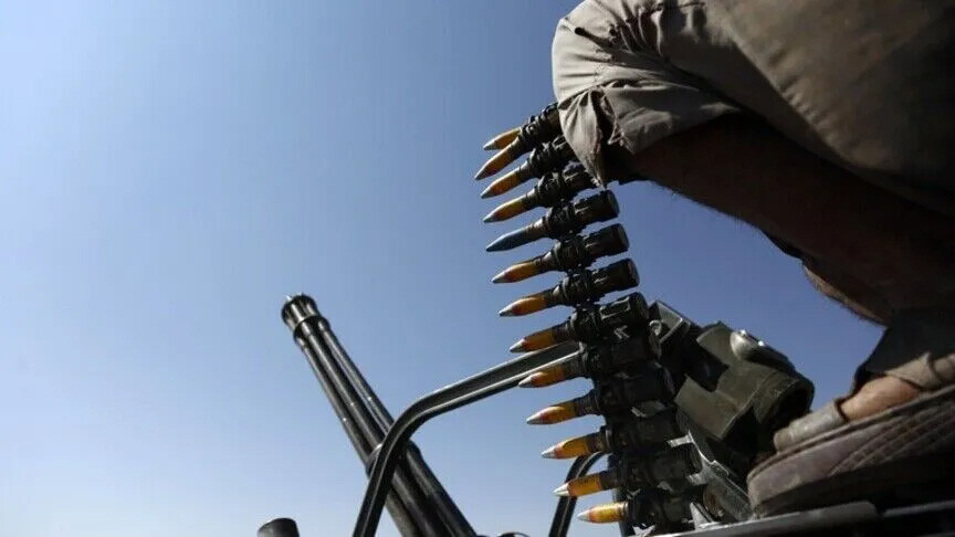 القوات اليمنية تحطم 5 مركبات للحوثيين في جبهة كهبوب بمضيق باب المندب
