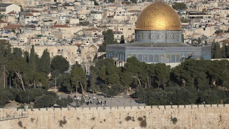 1792 مستوطناً يقتحمون الأقصى وبن غفير يؤدي طقوساً تلمودية في ثالث أيام عيد العرش