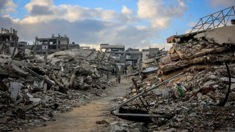 مقتل 3 فلسطينيين في قصف وإطلاق نار إسرائيلي بقطاع غزة