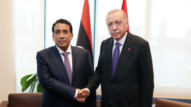 أردوغان يلتقي رئيس المجلس الرئاسي الليبي محمد المنفي في نيويورك على هامش الجمعية العامة للأمم المتحدة