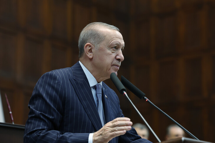 أردوغان يؤكد جاهزية قطاع المقاولات التركي لإعادة إعمار المنطقة وتعزيز التعاون مع الولايات المتحدة