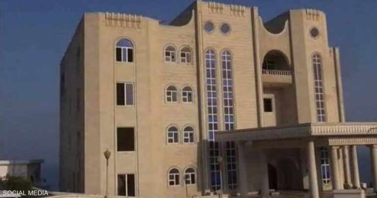 الحكومة اليمنية تعلن حصيلة هجوم الحوثيين على قصر المعاشيق في عدن