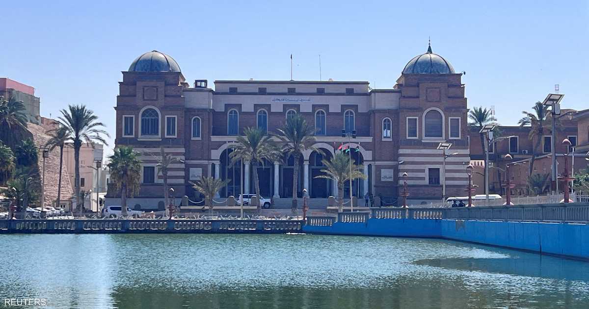 تصاعد أزمة مصرف ليبيا المركزي عقب إقالة محافظه وتكليف بديل مؤقت