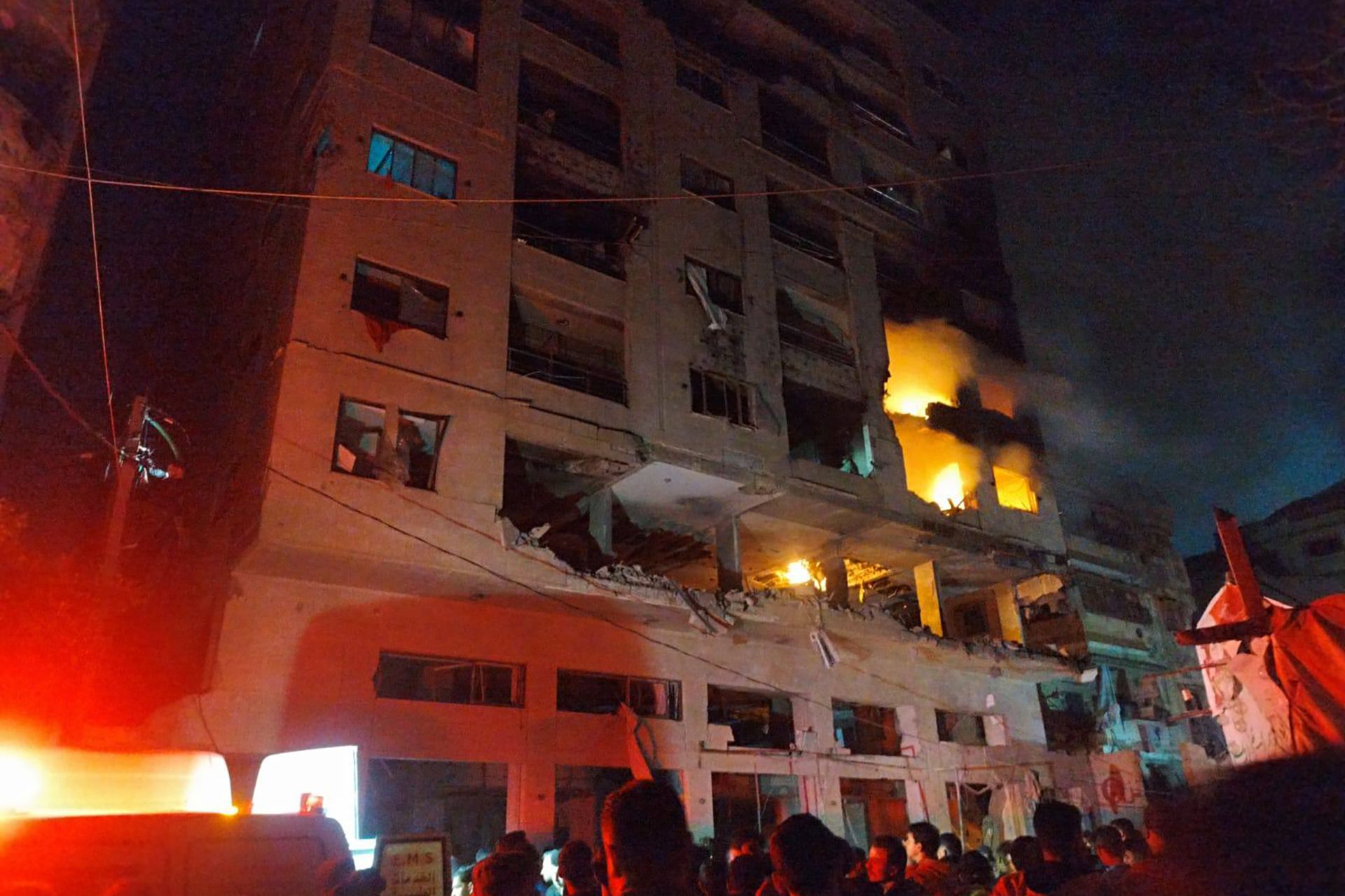 استشهاد 5 فلسطينيين جراء قصف إسرائيلي على شقة سكنية بغزة