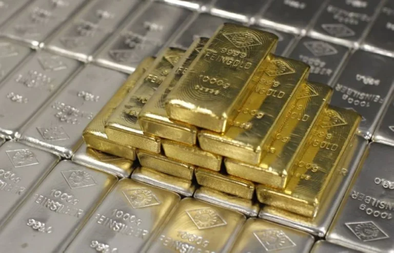 تراجع أسعار الذهب بنسبة 1% مع ارتفاع النفط وتسارع التضخم الأميركي
