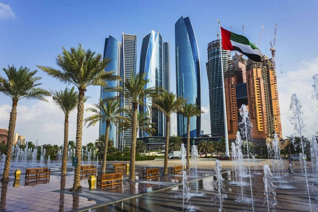 وكالة فيتش تثبت التصنيف الائتماني لأبوظبي عند AA مع نظرة مستقبلية مستقرة