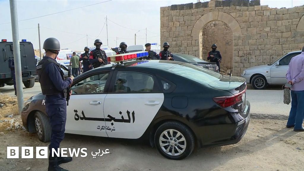 الكرك: إطلاق نار إرهابي خلال تشييع جنازة في كنيسة يودي بحياة 7 ويصيب 27