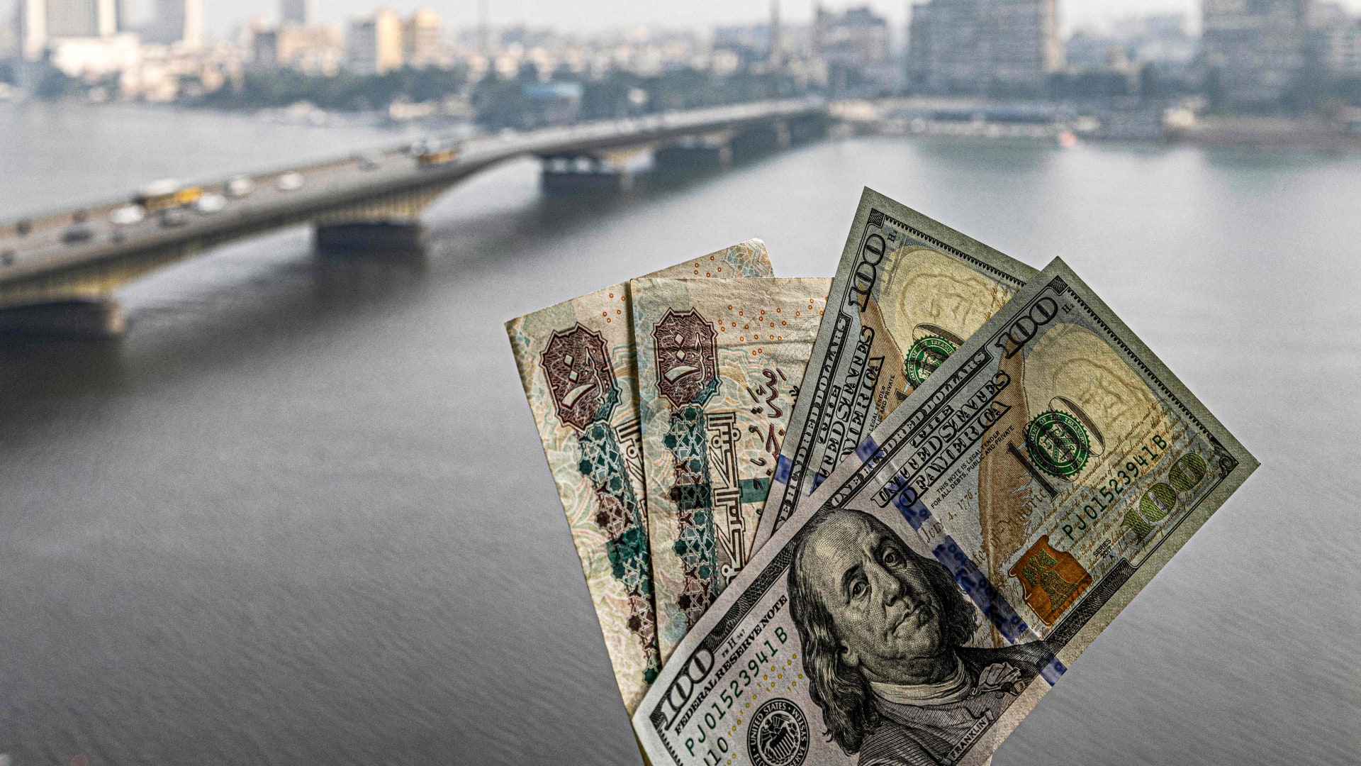 تراجع نشاط القطاع الخاص غير النفطي في مصر وسط ضغوط إقليمية وتكاليف إنتاج مرتفعة