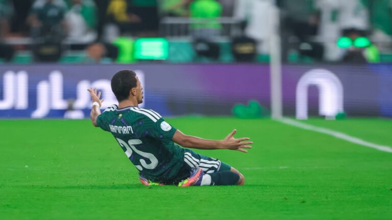 الفائزون بالجوائز الفردية في بطولة كأس الخليج العربي 27 في جدة